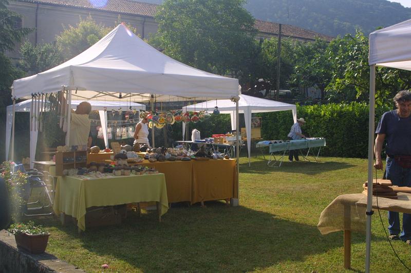 00700.jpg - Fair day at Campolongo