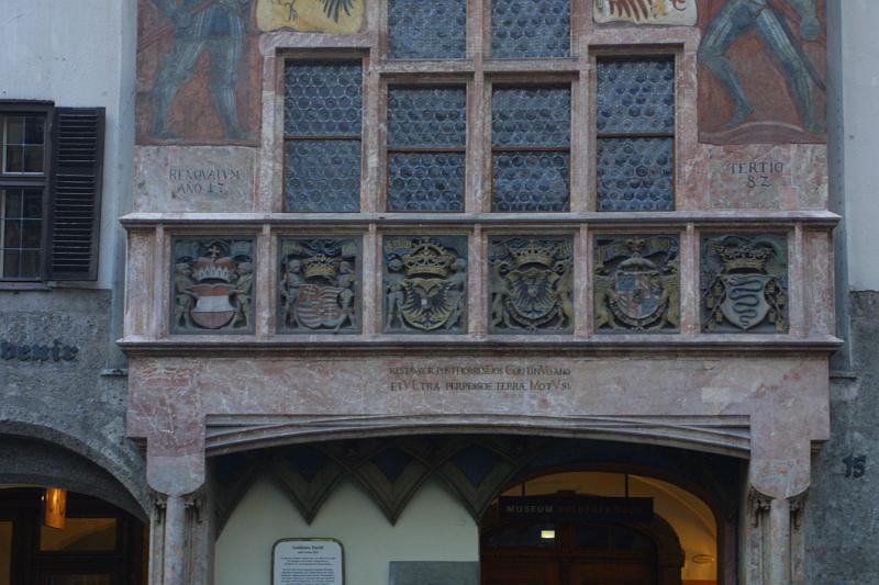 00101.jpg - Detail of the Goldenes Dachl.