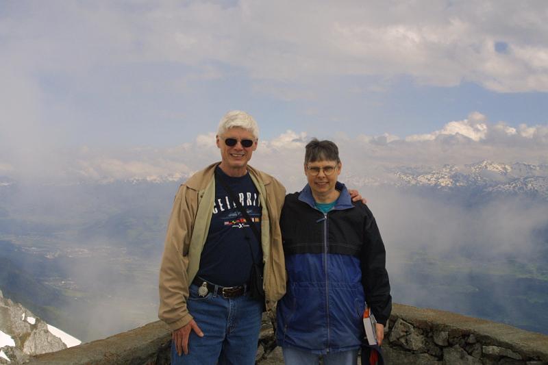 00173.jpg - Us at the top (at Hafelekerspitze)
