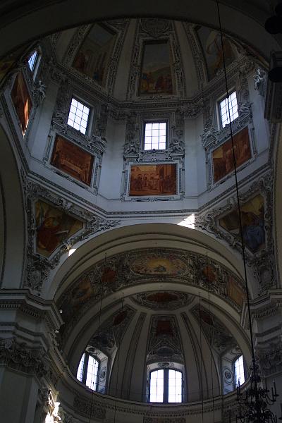 00318.jpg - Inside the Dom