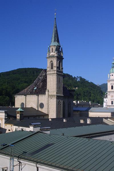 00344.jpg - Franziskaner kirche from part way up the cliff.