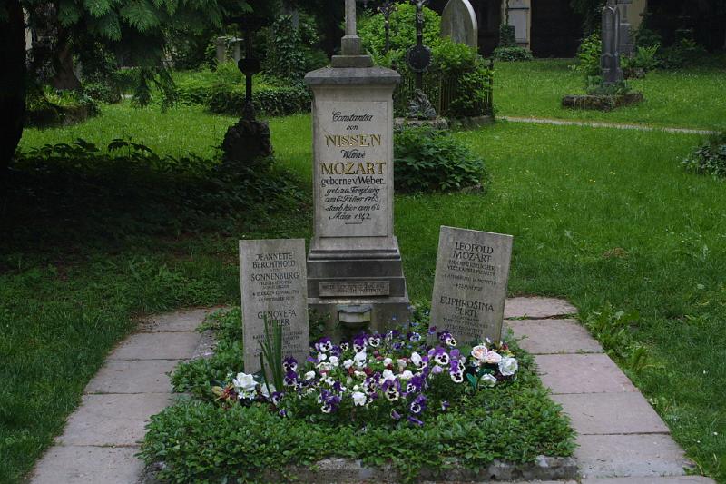 00383.jpg - The grave of Mozart's widow (and others)
