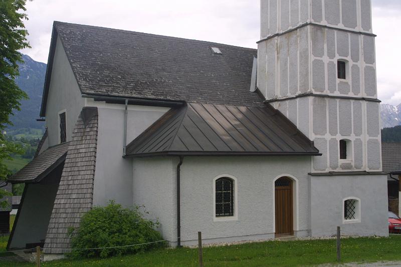 00606.jpg - Small church next to schloss