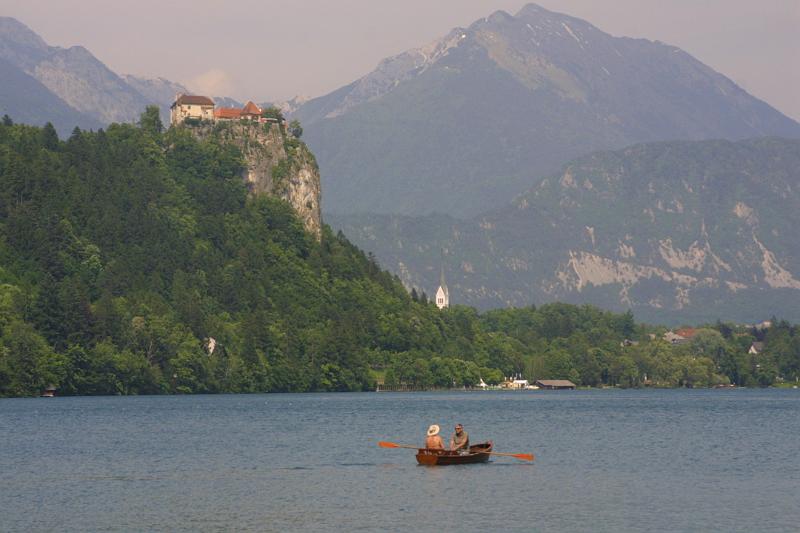 00624.jpg - View of the lake