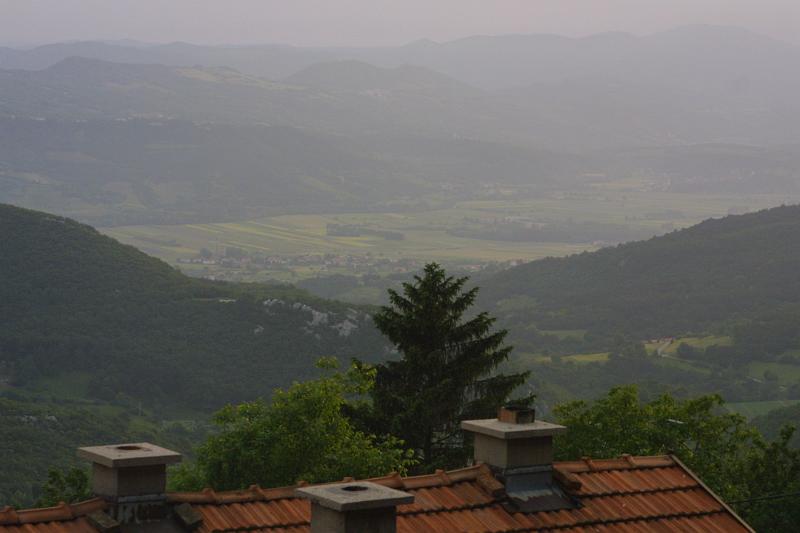 00652.jpg - View of a valley in Slovenia on the way from Bled to Slap