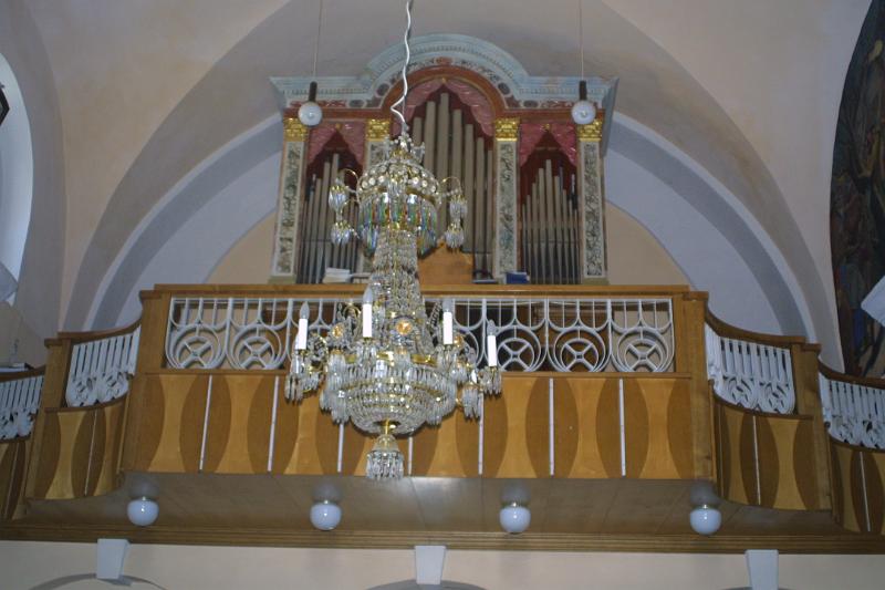 00665.jpg - The organ loft of the church in Slap