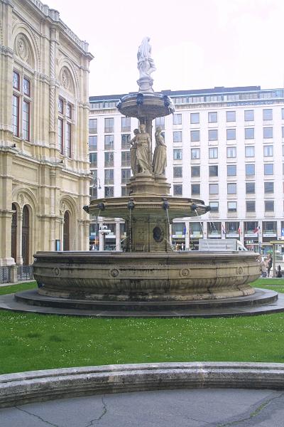 00402.jpg - Fountain outside the Staatsoper