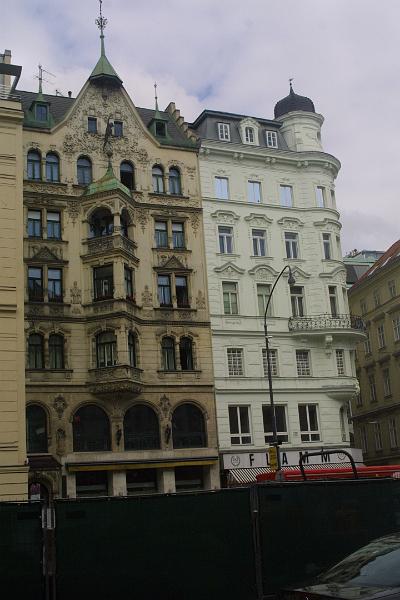 00406.jpg - Building facade on Neuer Markt.