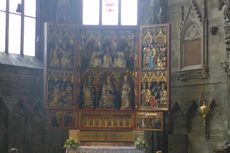 00420.jpg - Triptych in St. Stephens Dom