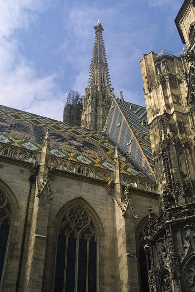 00423.jpg - Roof detail of St. Stephens showing the imperial crest.