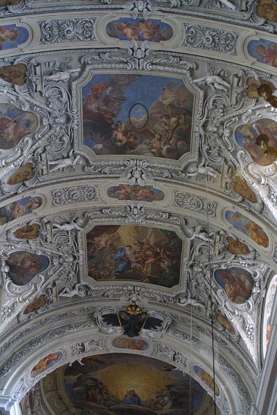 00445.jpg - Ceiling of the Dominikanen kirche