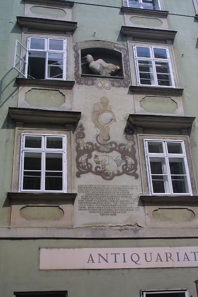 00450.jpg - Painting on the Basiliskenhaus, Schonlanterngasse.