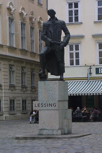 00473.jpg - Monument to Gotthold Ephraim Lessing, Judenplatz, Vienna
