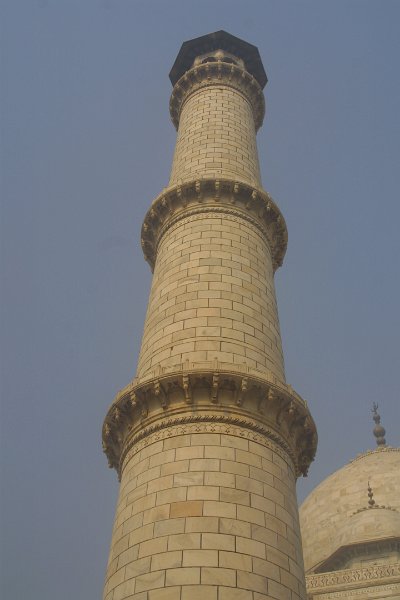 2126000_MinaretTajMahal.jpg - Tower of the Taj Mahal.