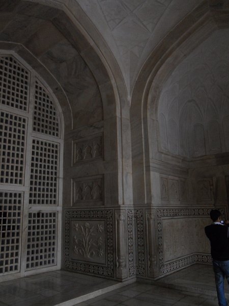 2131225_InsideTheTajMahal.jpg - Inside the Taj Mahal.