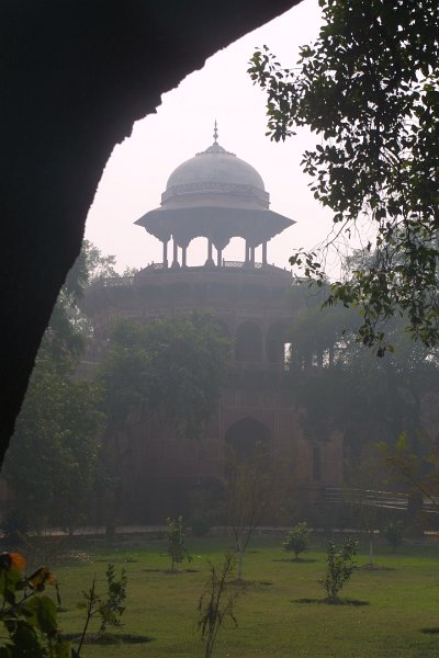 2143000_TowerTajMahal.jpg - Corner Tower to the garden wall surounding the Taj Mahal.