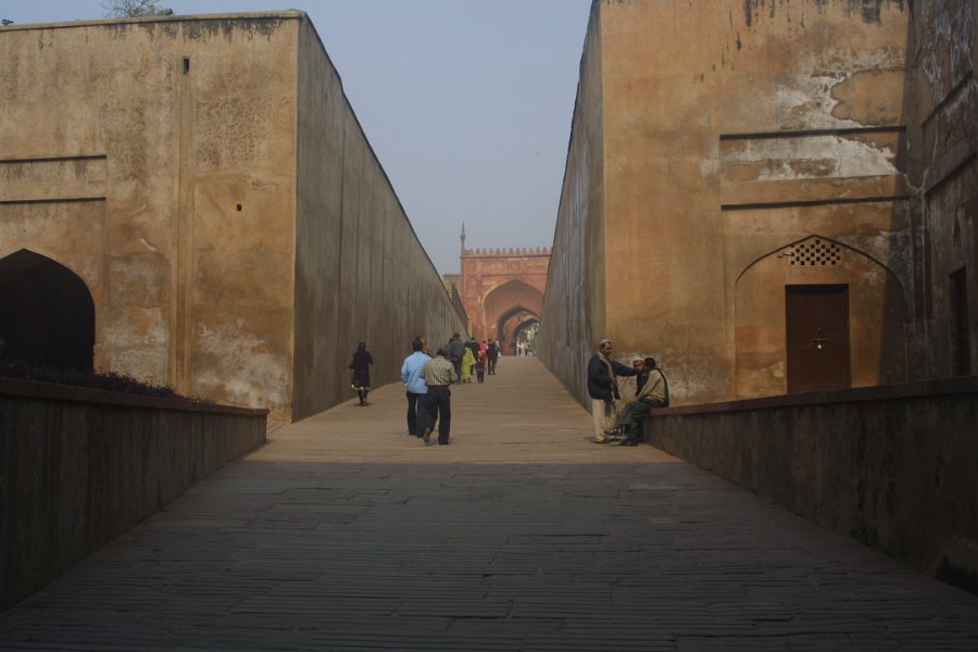 2156000_InsideAgraFort.jpg - The Agra Fort.