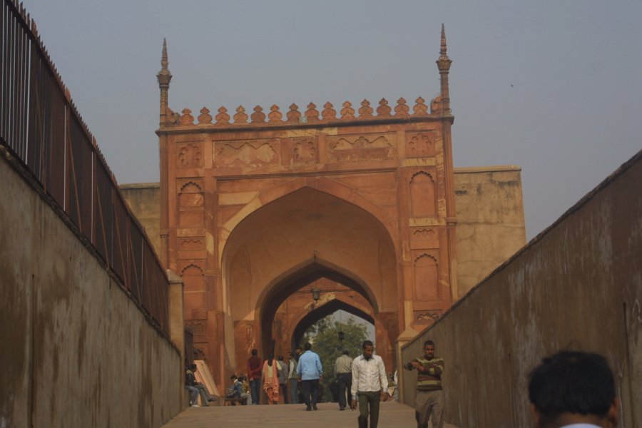 2157000_InsideAgraFort.jpg - The Agra Fort.
