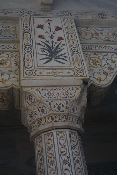 2177000_MusammanBurjAgraFort.jpg - Pillar detail at the Khaas Mahal. The Agra Fort.