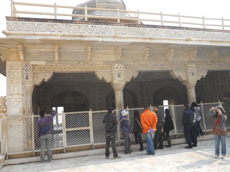 2179287_DetailAgraFort.jpg - Musamman Burj. The Agra Fort.