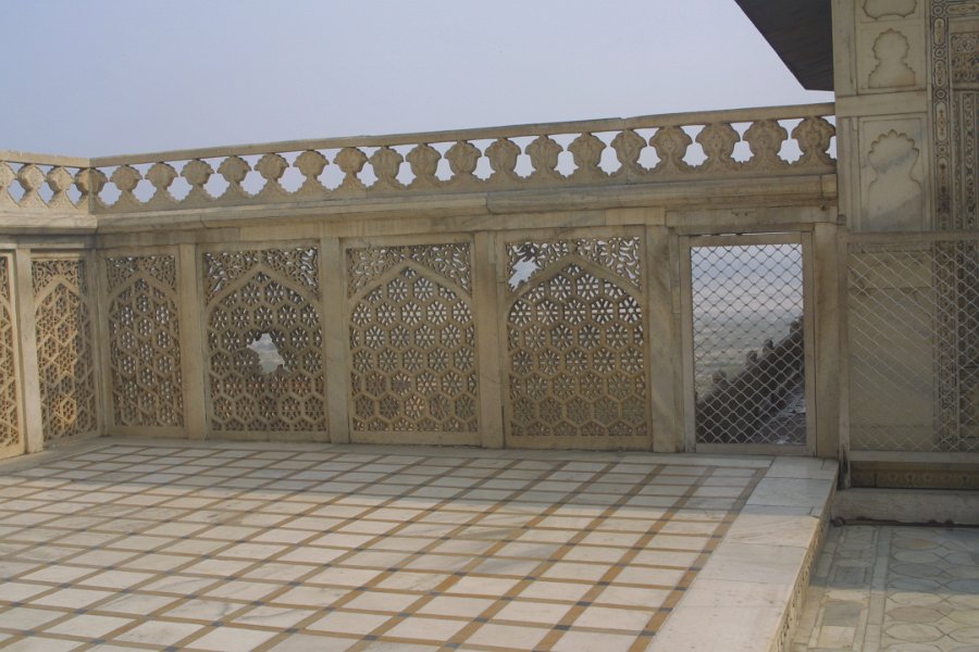 2180000_MusammanBurjAgraFort.jpg - Musamman Burj. The Agra Fort.