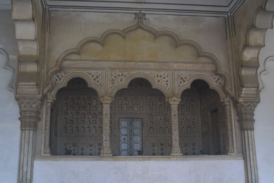 2186000_Diwan-i-AmAgraFort.jpg - Diwan-i-Am. The Agra Fort.