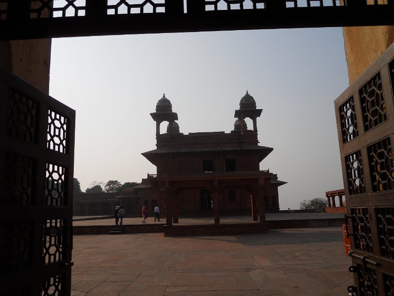 2194307_FatehpurSikri.jpg - Diwan-i-Khas. Fatehpur Sikri.