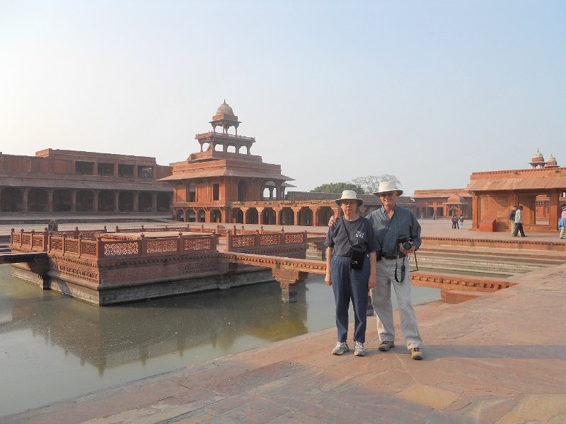 2208328_FatehpurSikri.jpg - Jim and Kathy by the Anup Talao. Fatehpur Sikri.