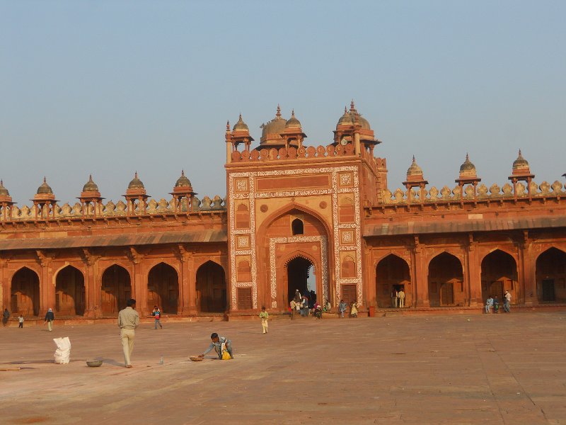 2224338_FatehpurSikri.jpg - Side gate to the mosque compound. Fatehpur Sikri.