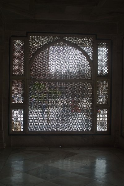 2226000_FatehpurSikri.jpg - Inside Salim Chishti's Tomb. Fatehpur Sikri.