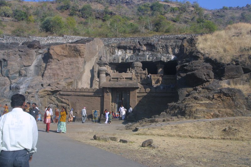 2060000_ElloraCaves.jpg - The Ellora Caves.