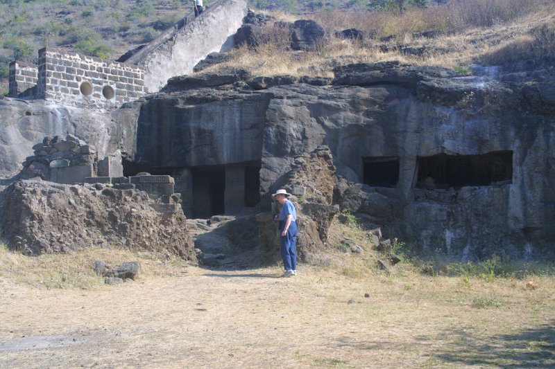 2077000_ElloraCaves.jpg - The Ellora Caves.