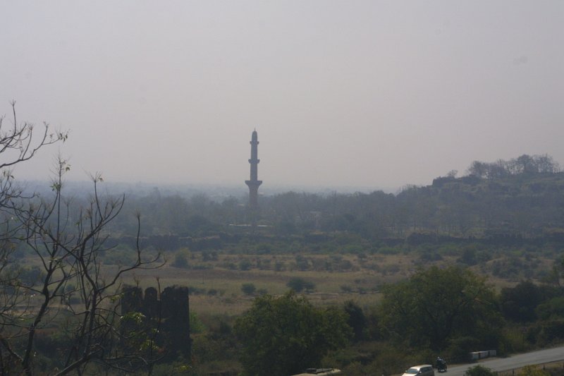 2108000_ChandMinarDaulatabad.jpg - Chand Minar at Daulatabad Fort near the Ellora Caves.