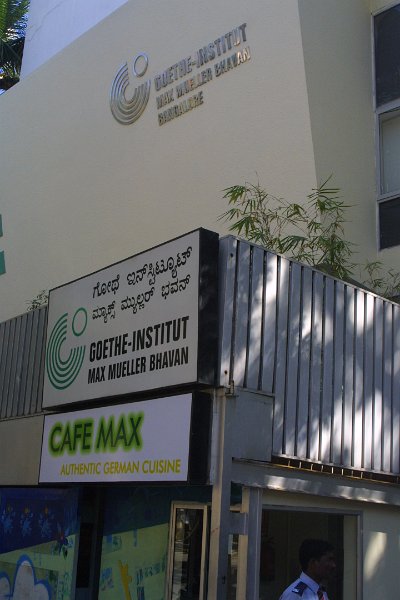 1010000_DefenceColony.jpg - The Goethe Institute where you can learn german. They have a cafe. Bangalore.