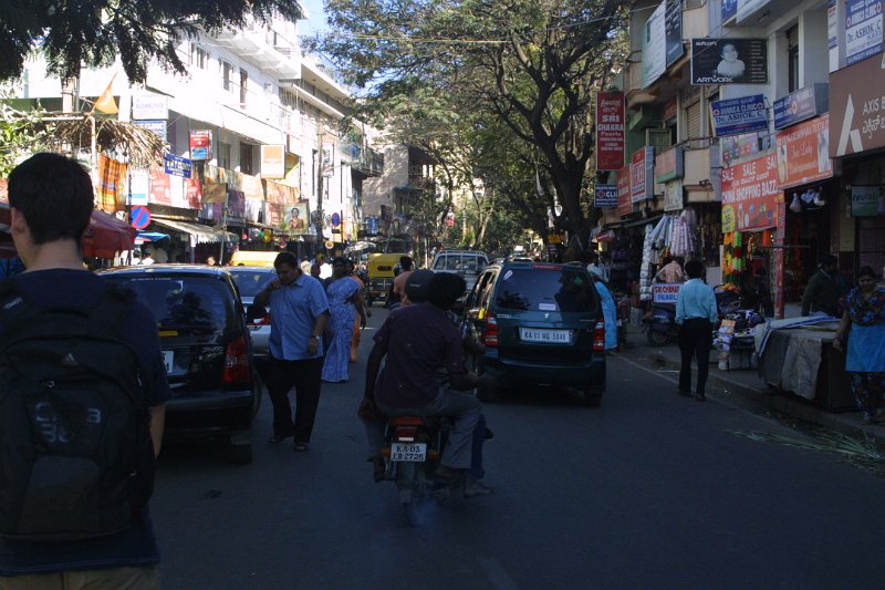 1019000_Bangalore.jpg - Street sceen in Bangalore.