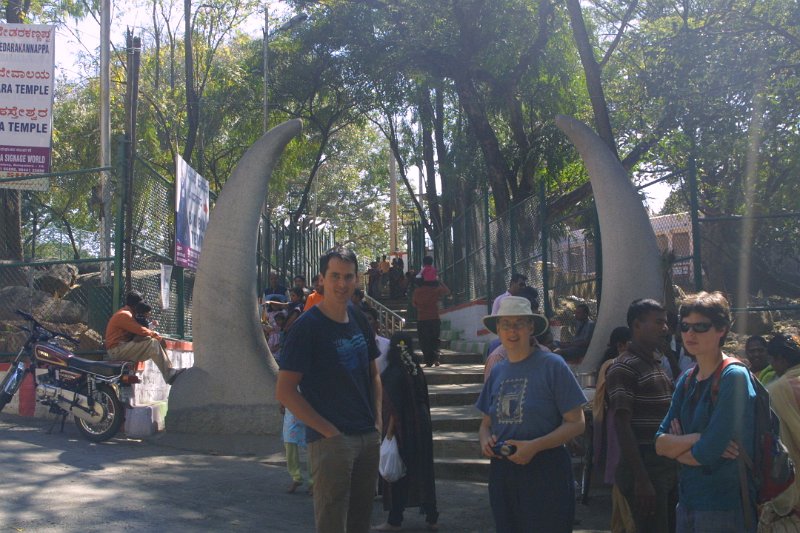 1044000_BullTempleBangalore.jpg - Martin, Kathy and Jen at the Big Bull Temple, Bangalore.