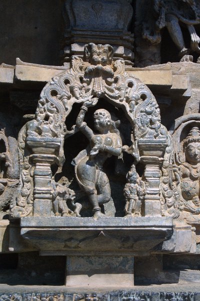 1445000_DetailBelurTempleKarnataka.jpg - Carving of dancing girl at Chennakesava Temple, Belur