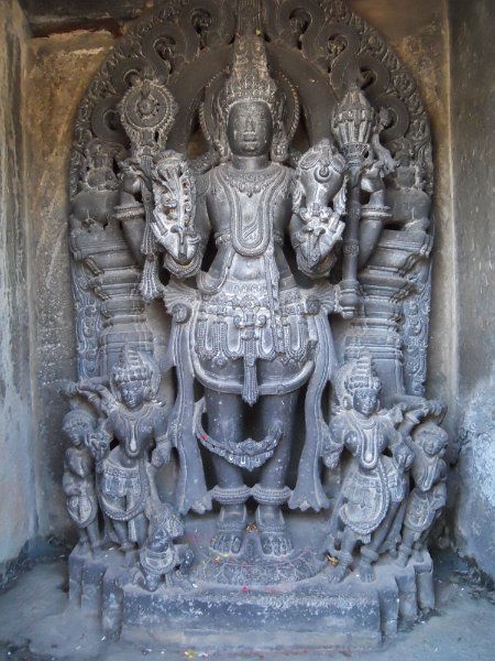 1449763_BelurTempleKarnataka.jpg - Statue of Vishnu at Chennakesava Temple, Belur