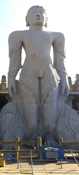 1522100_NakedManSriGomatheswarKarnataka.jpg - The Naked Man. At the top of the hill. Sharavanabelagola.