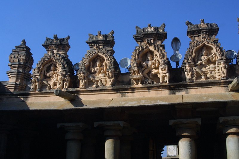 1524000_DetailSrivanaBegolaTempleKarnataka.jpg - Temple details. Sharavanabelagola.