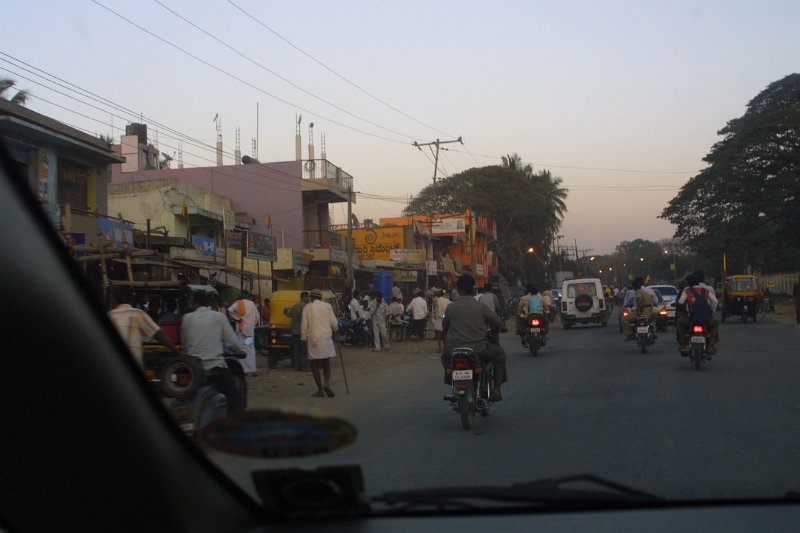 1543000_StreetAnywhereKarnataka.jpg - Street sceen. Karnataka.