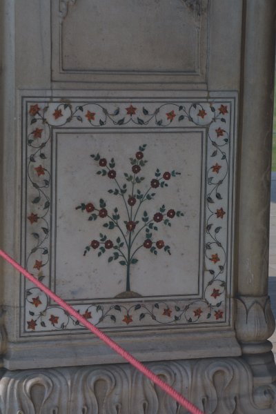 2276000_RedFortDelhi.jpg - Inlaid marble detail. The Diwan-i-Khas. The Red Fort. Delhi.