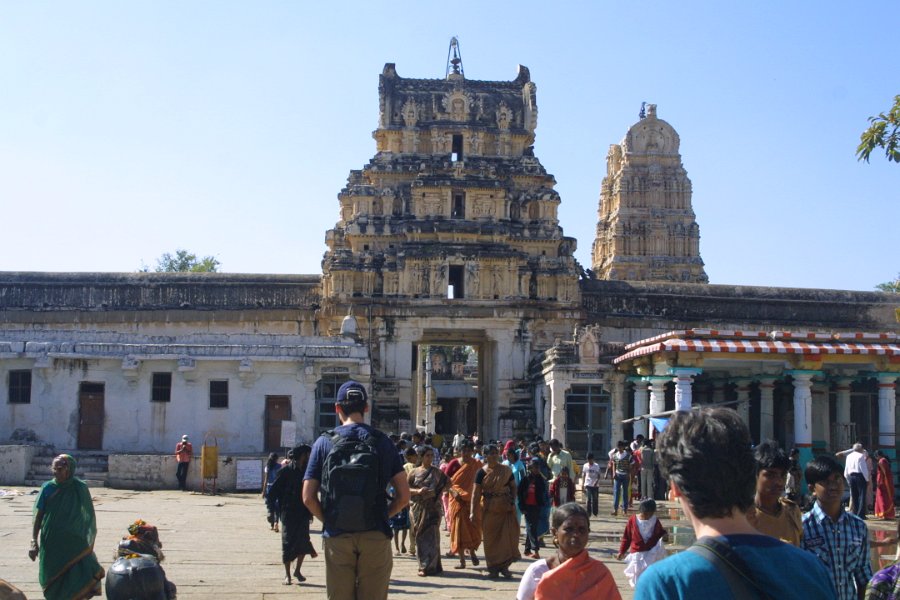 1147000_TempleCourtyardHampi.jpg - Virupaksha Temple. Hampi.