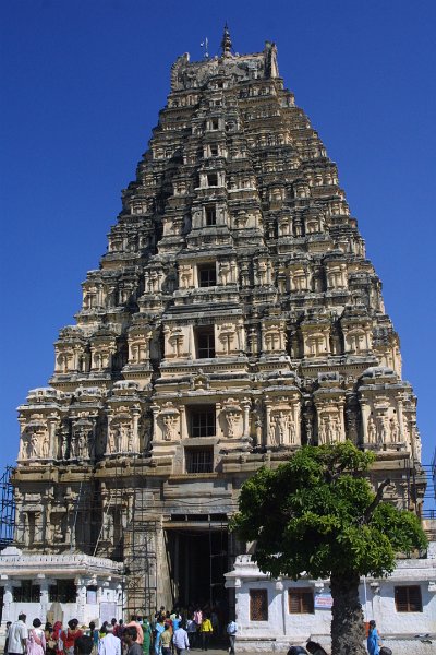 1149000_ActiveTemple4Hampi.jpg - Virupaksha Temple. Hampi.