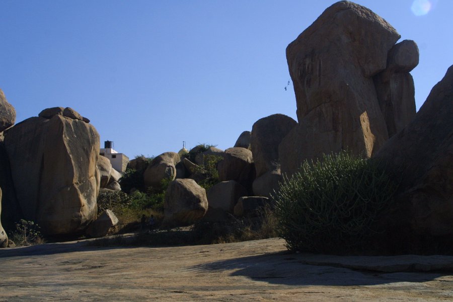 1174000_BouldersHampi.jpg - Boulders on the hill at Hampi.