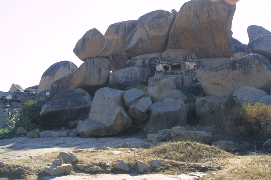1180000_BouldersAndRuinsHampi.jpg - Ruins on the hill at Hampi.
