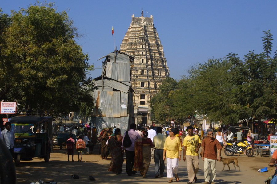 1261000_Hampi.jpg - Hampi Bazaar.