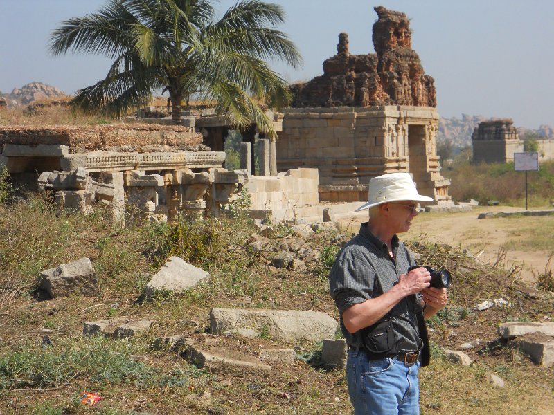 1299672_JimAtJainaTempleHampi.jpg - Jim at Jaina Temple. Hampi.