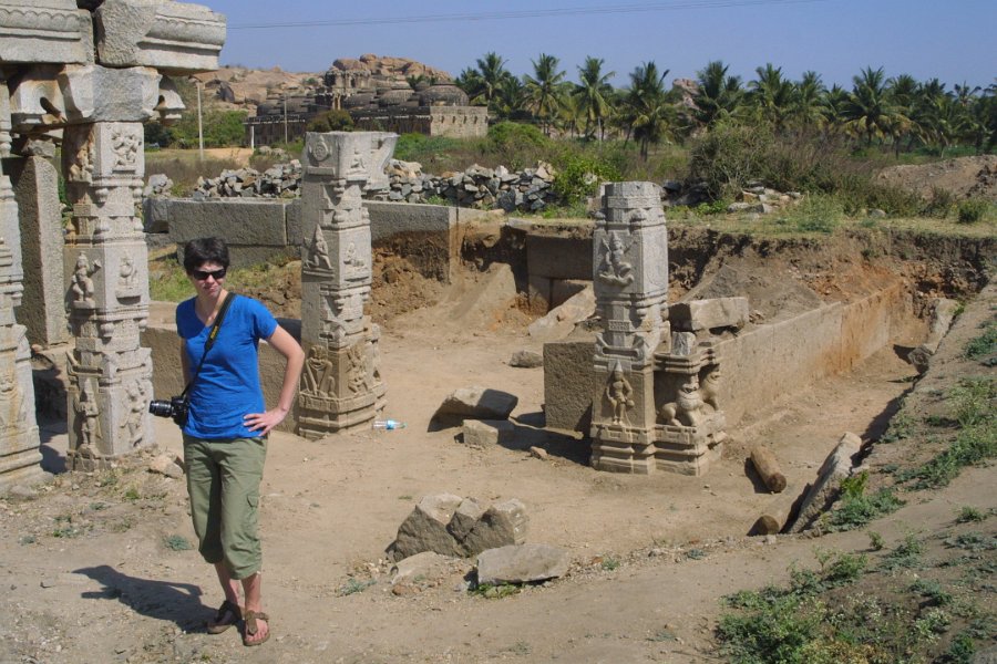 1315000_JenAtRangaTempleHampi.jpg - Jen at the Ranga Temple. Hampi.