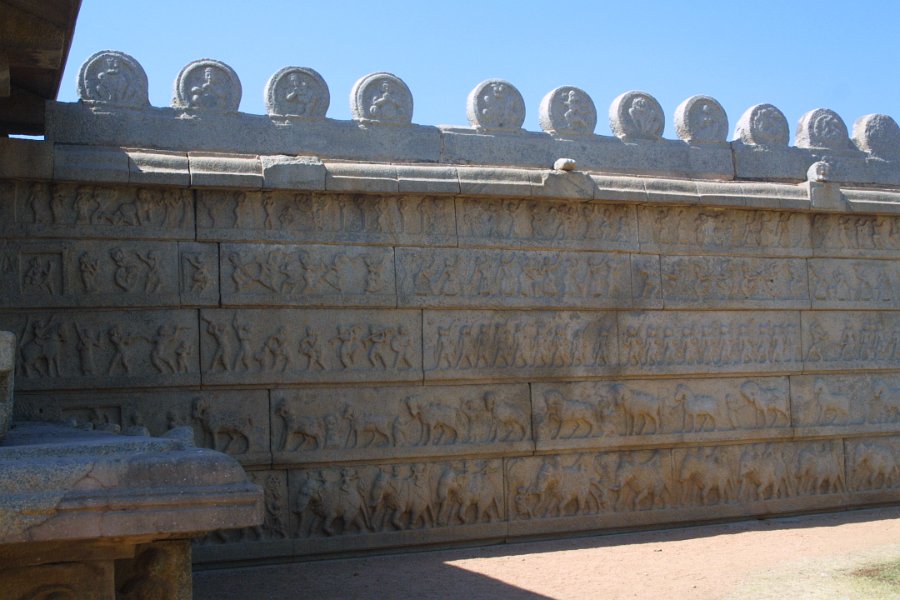1338000_WallsRoyalTempleHampi.jpg - Wall at the Hazara Rama Temple. Hampi.